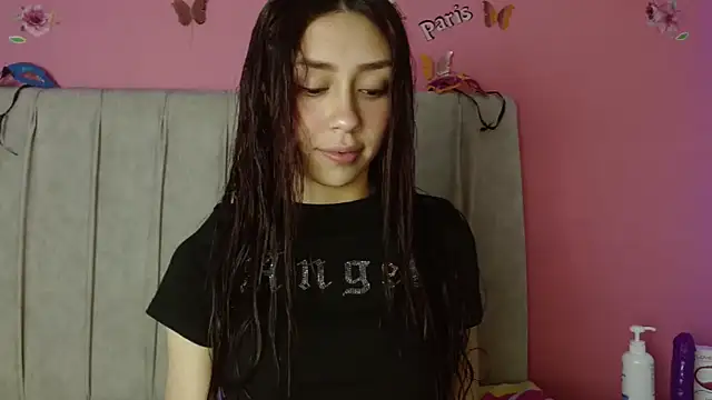 Snapshot of monicahotsex303av chatting on 02/02/25, 07:14 monicahotsex303av online show from 02/02/25, 07:14