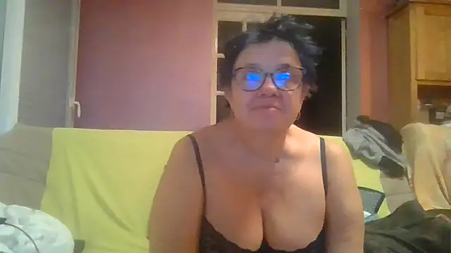 Snapshot of Vandeae44 chatting on 01/12/26, 09:53 Vandeae44 online show from 01/12/26, 09:53