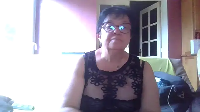 Vandeae44 online show from 06/01/26, 07:26