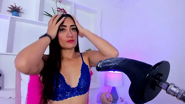 Jenifer Diaz online show from 02/19/25, 04:00