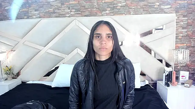 sophie pariss online show from 09/13/25, 04:23