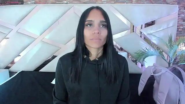 sophie pariss online show from 02/04/26, 02:39