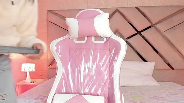 sophie pariss online show from 04/05/26, 03:36