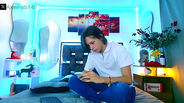 Snapshot of Alex_and_Fabian chatting on 12/25/24, 06:19 Alex and Fabian online show from 12/25/24, 06:19