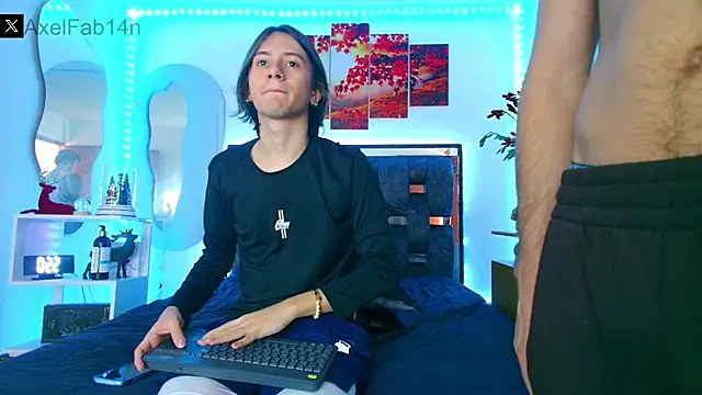 Snapshot of Alex_and_Fabian chatting on 01/07/25, 06:56 Alex and Fabian online show from 01/07/25, 06:56