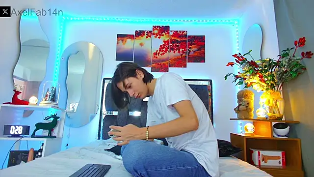 Snapshot of Alex_and_Fabian chatting on 01/14/25, 06:49 Alex and Fabian online show from 01/14/25, 06:49