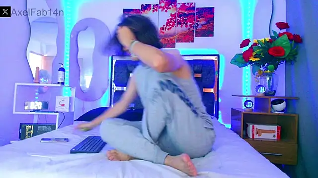 Snapshot of Alex_and_Fabian chatting on 01/25/25, 06:46 Alex and Fabian online show from 01/25/25, 06:46