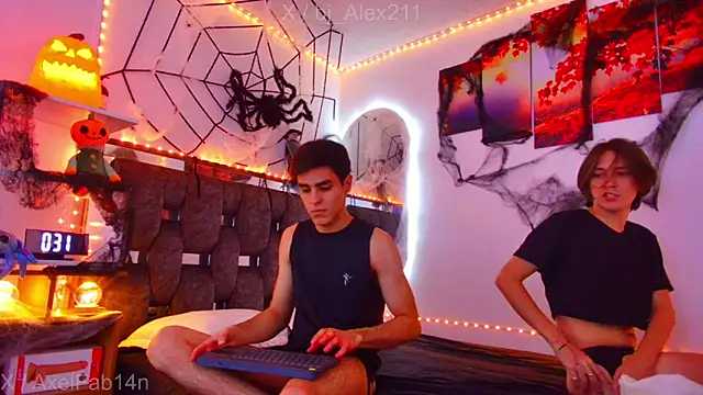 Snapshot of Alex_and_Fabian chatting on 10/17/25, 08:11 Alex and Fabian online show from 10/17/25, 08:11