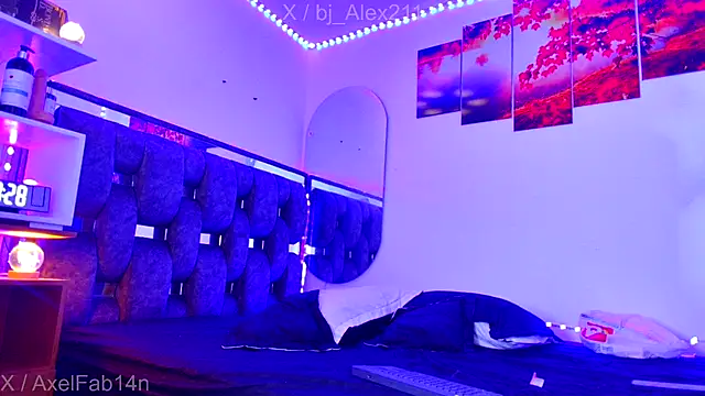 Snapshot of Alex_and_Fabian chatting on 11/18/25, 08:35 Alex and Fabian online show from 11/18/25, 08:35