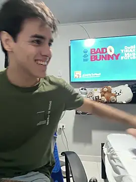 Snapshot of Alex_and_Fabian chatting on 12/15/25, 03:55 Alex and Fabian online show from 12/15/25, 03:55