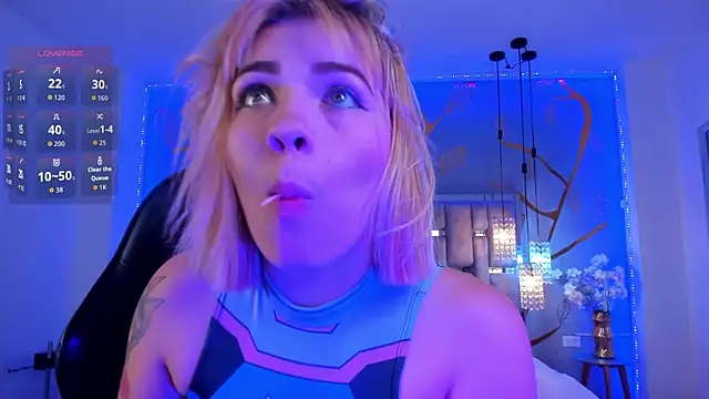 Snapshot of AlessiaDouce chatting on 09/25/25, 04:16 AlessiaDouce online show from 09/25/25, 04:16