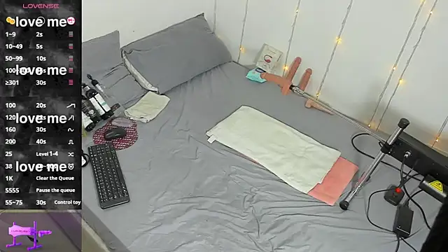 Snapshot of Benjamin_Buster chatting on 10/02/25, 06:42 Benjamin Buster online show from 10/02/25, 06:42