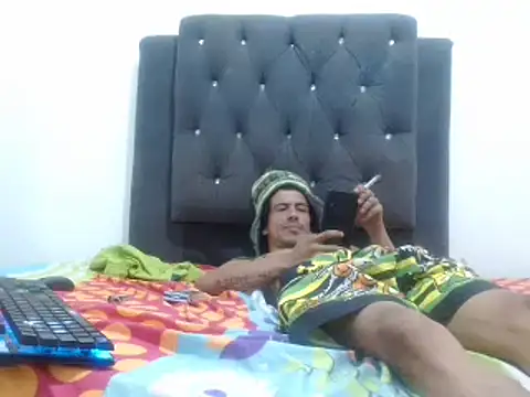 Snapshot of damian_bottom_bigcock chatting on 02/02/25, 02:17 damian bottom bigcock online show from 02/02/25, 02:17