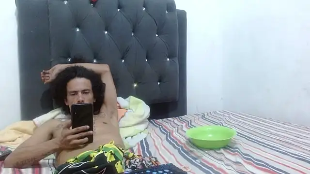 Snapshot of damian_bottom_bigcock chatting on 03/01/25, 11:15 damian bottom bigcock online show from 03/01/25, 11:15