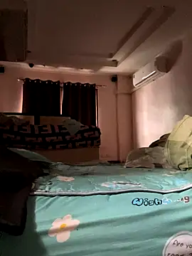 Snapshot of CoaZh_BigP18 chatting on 10/01/25, 04:29 CoaZh BigP18 online show from 10/01/25, 04:29