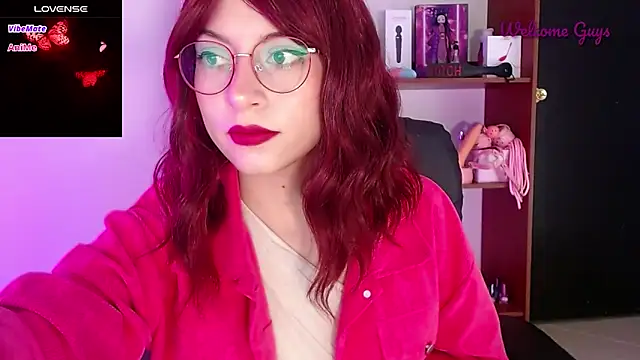 Snapshot of Celeste_Ford_18 chatting on 11/12/25, 09:58 Celeste Ford 18 online show from 11/12/25, 09:58