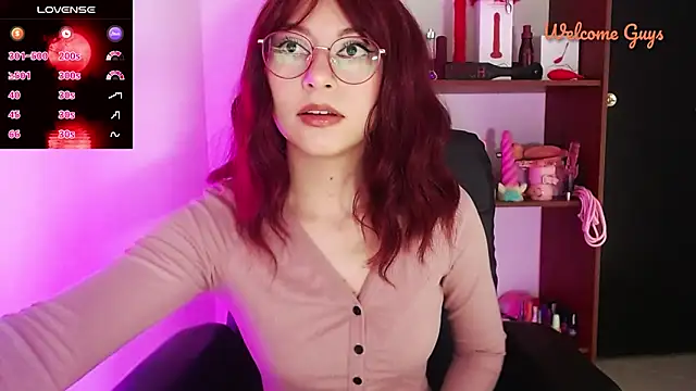 Snapshot of Celeste_Ford_18 chatting on 12/14/25, 08:35 Celeste Ford 18 online show from 12/14/25, 08:35