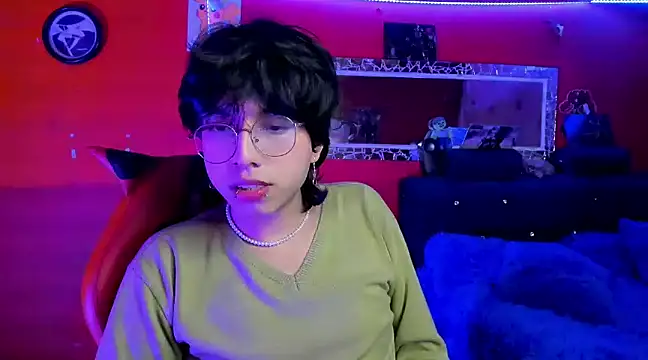 Snapshot of AnggelONfiree chatting on 12/20/24, 05:14 AnggelONfiree online show from 12/20/24, 05:14