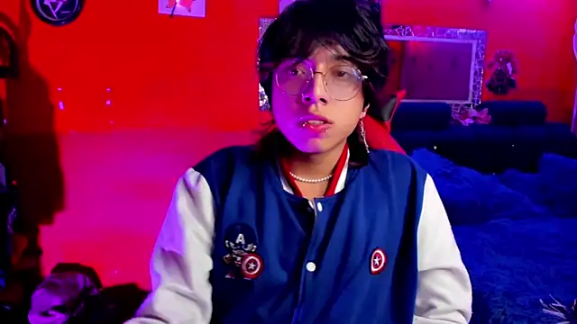 Snapshot of AnggelONfiree chatting on 01/15/25, 04:25 AnggelONfiree online show from 01/15/25, 04:25