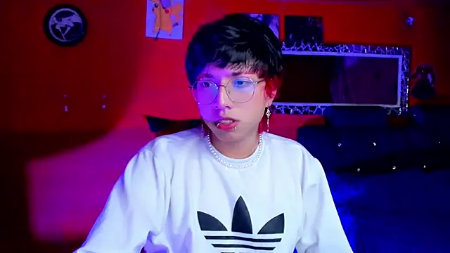 Snapshot of AnggelONfiree chatting on 02/16/25, 06:10 AnggelONfiree online show from 02/16/25, 06:10