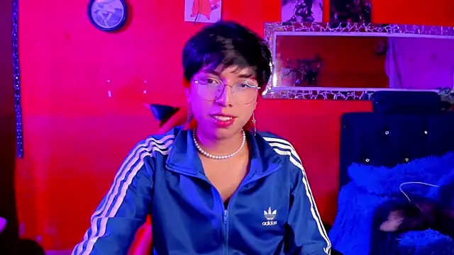 Snapshot of AnggelONfiree chatting on 02/20/25, 05:01 AnggelONfiree online show from 02/20/25, 05:01