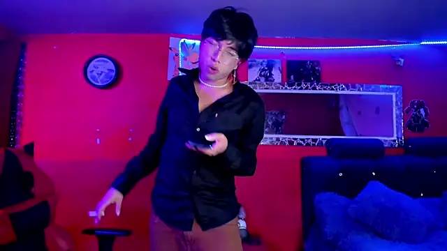 Snapshot of AnggelONfiree chatting on 03/05/25, 10:33 AnggelONfiree online show from 03/05/25, 10:33