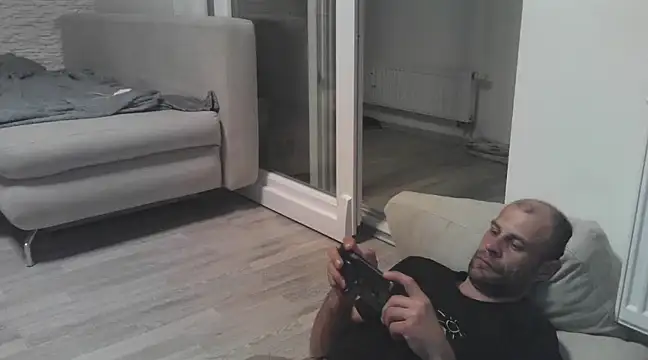 Snapshot of Zbochunec chatting on 03/07/25, 08:44 Zbochunec online show from 03/07/25, 08:44