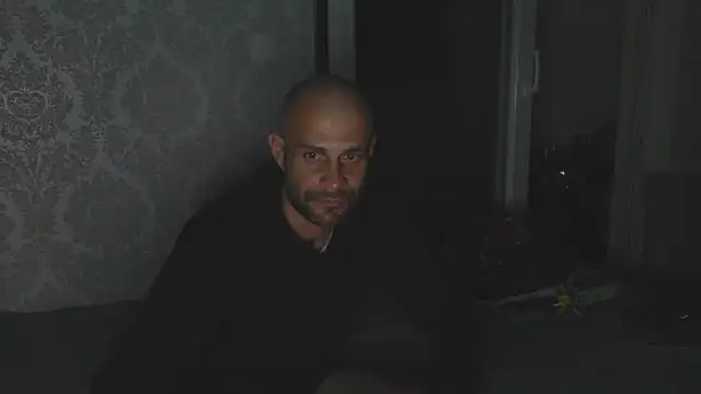 Snapshot of Zbochunec chatting on 11/08/25, 03:18 Zbochunec online show from 11/08/25, 03:18