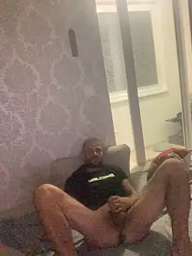 Snapshot of Zbochunec chatting on 11/14/25, 03:16 Zbochunec online show from 11/14/25, 03:16