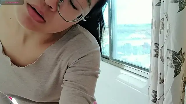 luoxuwen online show from 12/15/24, 05:13