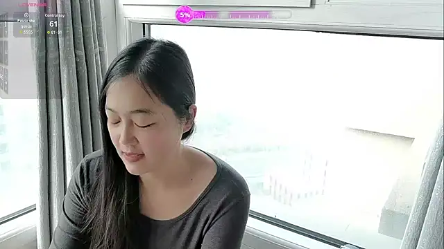 luoxuwen online show from 12/18/25, 12:27