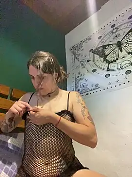 isadelasestrellas online show from 12/20/25, 09:55