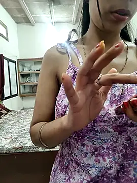 Snapshot of priya_sharma02 chatting on 09/21/25, 06:48 priya sharma02 online show from 09/21/25, 06:48