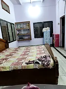 Snapshot of priya_sharma02 chatting on 10/19/25, 05:02 priya sharma02 online show from 10/19/25, 05:02