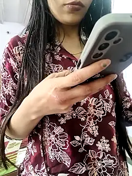 Snapshot of priya_sharma02 chatting on 02/10/26, 07:56 priya sharma02 online show from 02/10/26, 07:56