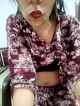 Snapshot of priya_sharma02 chatting on 02/22/26, 08:07 priya sharma02 online show from 02/22/26, 08:07