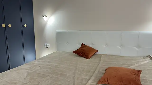 Snapshot of oypo chatting on 11/28/25, 04:53 oypo online show from 11/28/25, 04:53