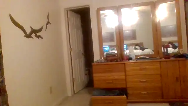 dcrick978 online show from 09/10/25, 10:21