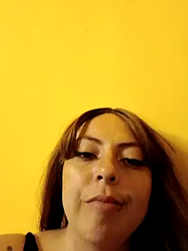 Snapshot of madelaine- chatting on 01/14/25, 10:55 madelaine- online show from 01/14/25, 10:55