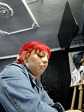 Snapshot of madelaine- chatting on 02/23/25, 10:31 madelaine- online show from 02/23/25, 10:31