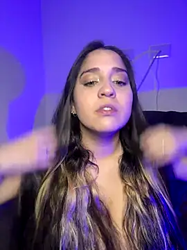 Snapshot of valentina_jonnes1 chatting on 11/29/25, 05:10 valentina jonnes1 online show from 11/29/25, 05:10