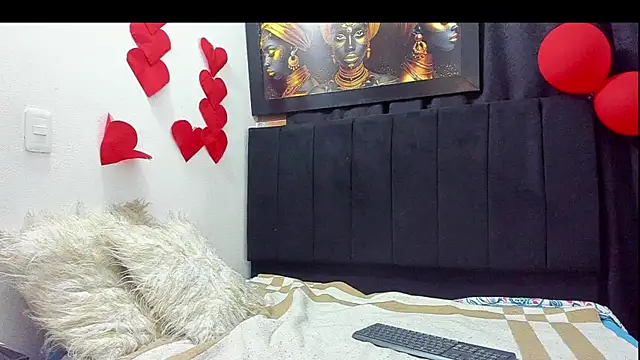 Snapshot of Evaaross_2345 chatting on 03/01/25, 12:17 Evaaross 2345 online show from 03/01/25, 12:17