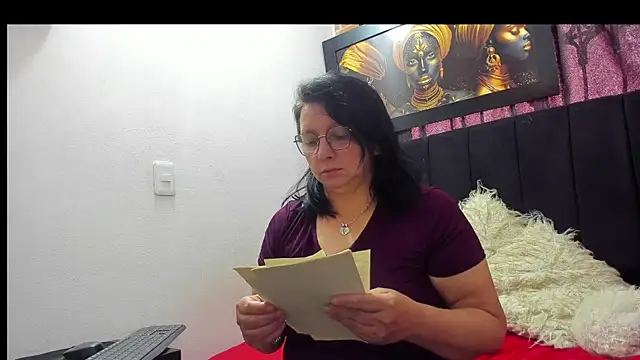 Evaaross 2345 online show from 11/12/25, 02:39