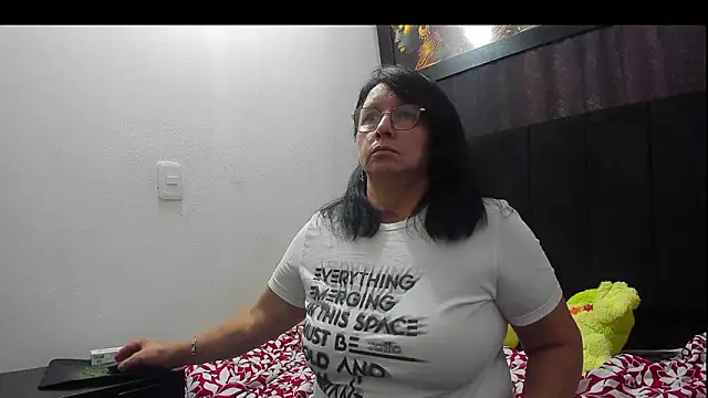 Evaaross 2345 online show from 02/01/26, 08:29