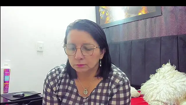 Evaaross 2345 online show from 02/07/26, 02:10