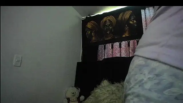 Evaaross 2345 online show from 02/08/26, 01:25