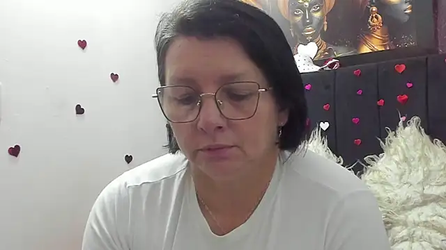 Evaaross 2345 online show from 03/19/26, 02:32