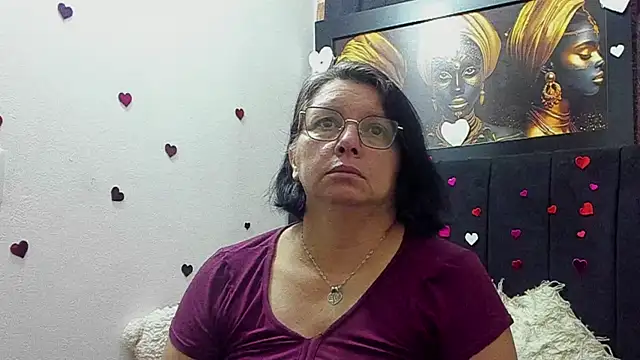 Evaaross 2345 online show from 05/31/26, 01:40