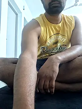 Snapshot of RKumar1994 chatting on 12/17/25, 12:55 RKumar1994 online show from 12/17/25, 12:55