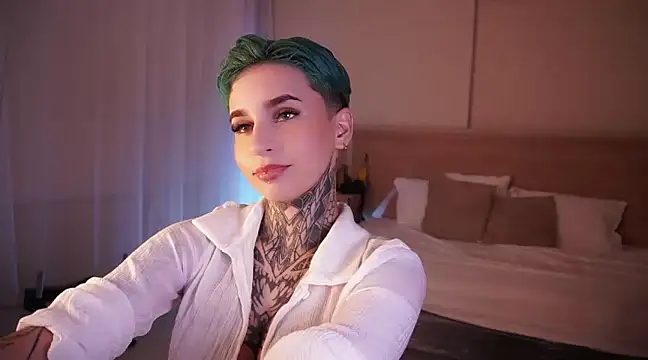 AliceShazaham  online show from 12/04/24, 05:16